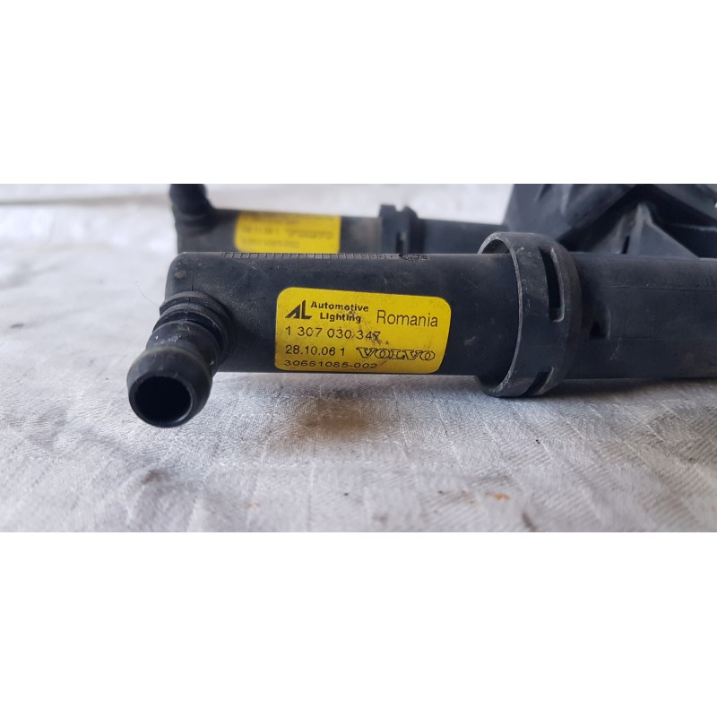 VOLVO V50 UGELLO SPRUZZATORE LAVAFARO LAVAFARI ANTERIORE PARAURTI 1307030347 SX