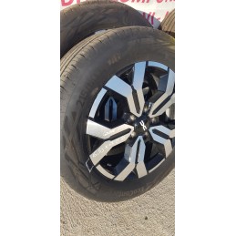 4x CERCHI IN LEGA CON GOMME PNEUMATICI DACIA DUSTER INT. 5x114,3 DA 17 POLLICI